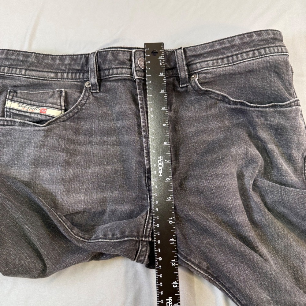 Diesel Men's Dark Gray Straight Jeans - Picture 12 of 16